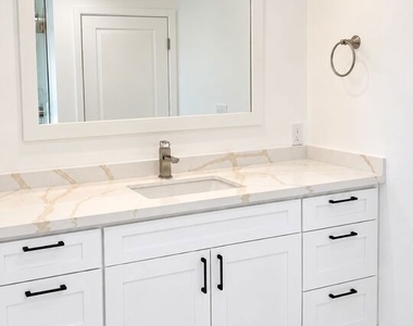 10743 Saticoy Street - Photo Thumbnail 12