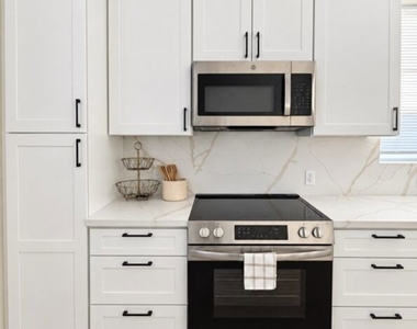 10743 Saticoy Street - Photo Thumbnail 4