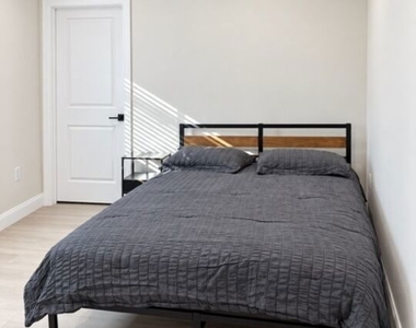 10743 Saticoy Street - Photo Thumbnail 11