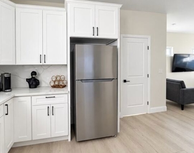 10743 Saticoy Street - Photo Thumbnail 5