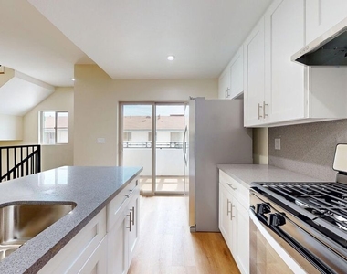 310 N 3rd Street - Photo Thumbnail 10