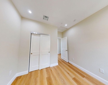 310 N 3rd Street - Photo Thumbnail 13