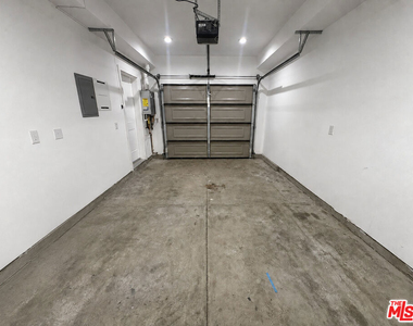 310 N 3rd Street - Photo Thumbnail 20