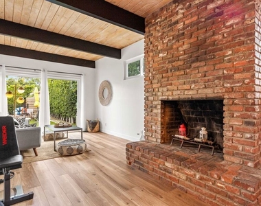 920 N Florence Street - Photo Thumbnail 6