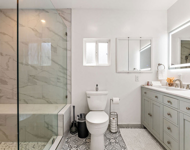 920 N Florence Street - Photo Thumbnail 21