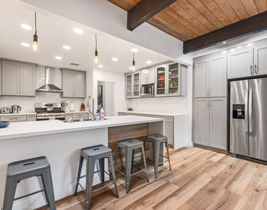 920 N Florence Street - Photo Thumbnail 4