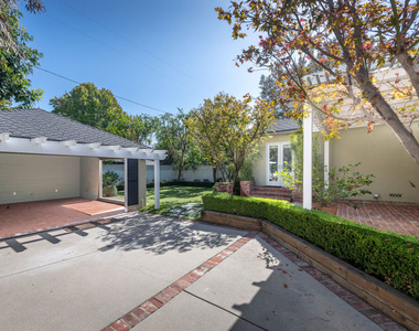 11350 Albata Street - Photo Thumbnail 19