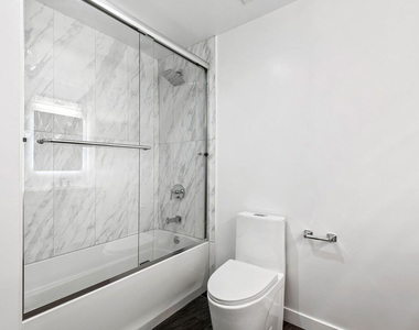 4337 Marina City Drive - Photo Thumbnail 29