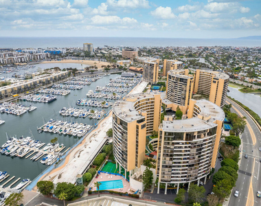 4337 Marina City Drive - Photo Thumbnail 46