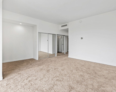 4337 Marina City Drive - Photo Thumbnail 27