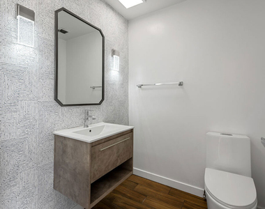 4337 Marina City Drive - Photo Thumbnail 17