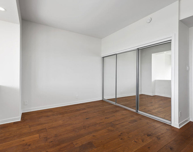 4337 Marina City Drive - Photo Thumbnail 20