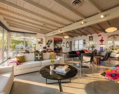 8147 Mulholland Terrace - Photo Thumbnail 21