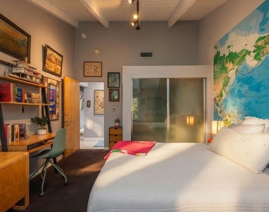 8147 Mulholland Terrace - Photo Thumbnail 39