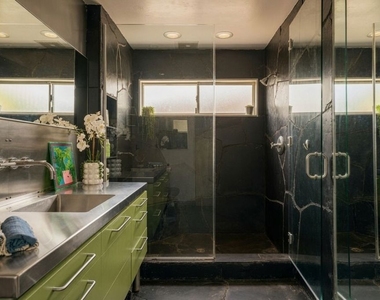 8147 Mulholland Terrace - Photo Thumbnail 34