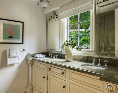 10950 Bellagio Road - Photo Thumbnail 23
