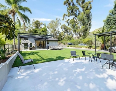 222 El Cielo Lane - Photo Thumbnail 8