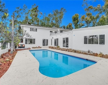 222 El Cielo Lane - Photo Thumbnail 32
