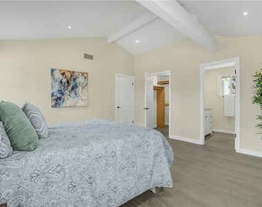 222 El Cielo Lane - Photo Thumbnail 23