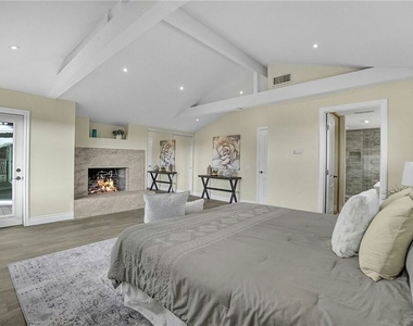 222 El Cielo Lane - Photo Thumbnail 16