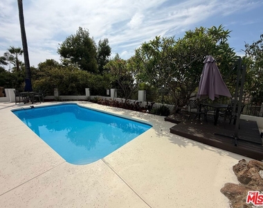222 El Cielo Lane - Photo Thumbnail 34