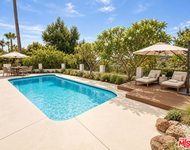 222 El Cielo Lane - Photo Thumbnail 5