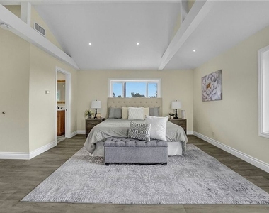 222 El Cielo Lane - Photo Thumbnail 15