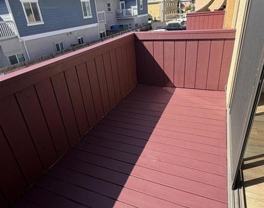1351 Holly Ave - Photo Thumbnail 7