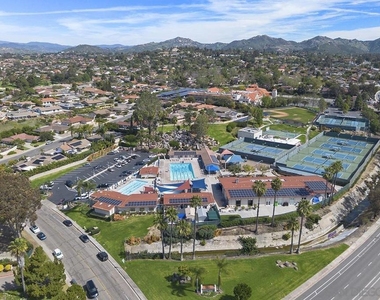 11988 Rancho Bernardo Rd - Photo Thumbnail 36