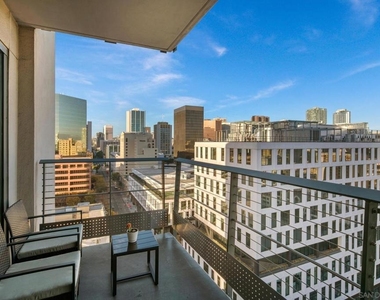 645 Front St - Photo Thumbnail 5