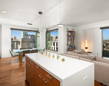 645 Front St - Photo Thumbnail 2