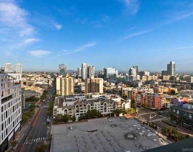 645 Front St - Photo Thumbnail 23