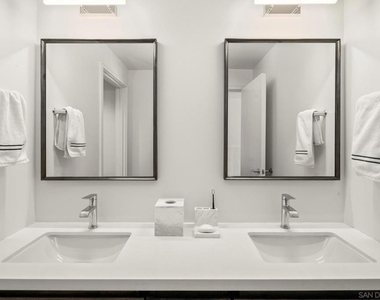 645 Front St - Photo Thumbnail 11