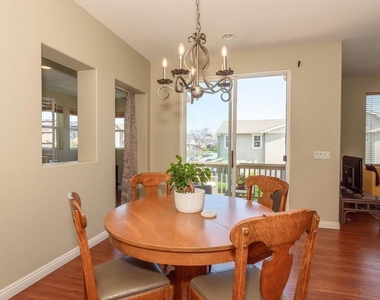 2226 Birds Nest Lane - Photo Thumbnail 6