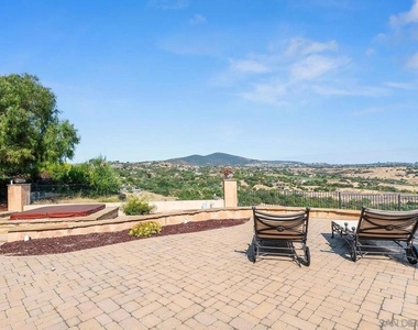 7793 Doug Hill Ct - Photo Thumbnail 13