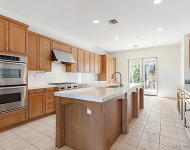 7793 Doug Hill Ct - Photo Thumbnail 4