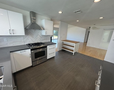 6712 Randiwood Lane - Photo Thumbnail 7