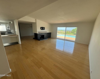 6712 Randiwood Lane - Photo Thumbnail 3