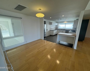 6712 Randiwood Lane - Photo Thumbnail 5