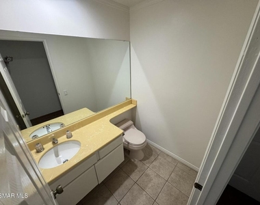 576 Pinecliff Place - Photo Thumbnail 10