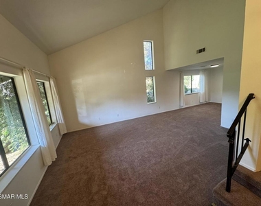 576 Pinecliff Place - Photo Thumbnail 4