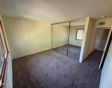 576 Pinecliff Place - Photo Thumbnail 17