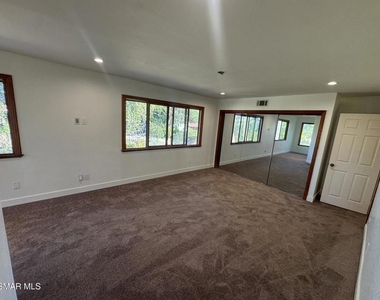 576 Pinecliff Place - Photo Thumbnail 13