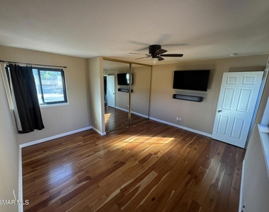 576 Pinecliff Place - Photo Thumbnail 20