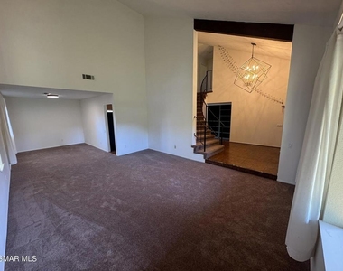 576 Pinecliff Place - Photo Thumbnail 5