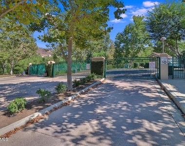 485 Bannister Way - Photo Thumbnail 20