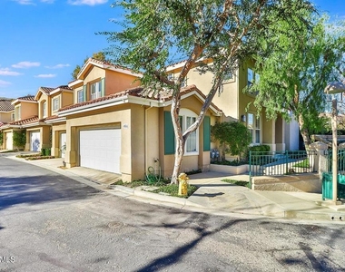 485 Bannister Way - Photo Thumbnail 1