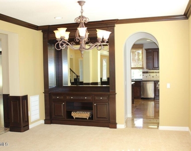 1555 Arroyo View Street - Photo Thumbnail 7