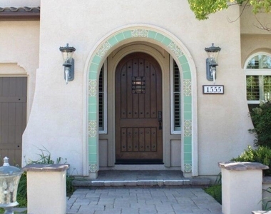 1555 Arroyo View Street - Photo Thumbnail 2
