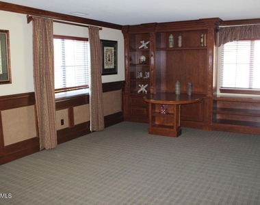 1555 Arroyo View Street - Photo Thumbnail 30